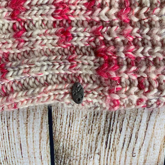 American Eagle | Pink and Cream Jegging Sweater - Picture 4 of 9